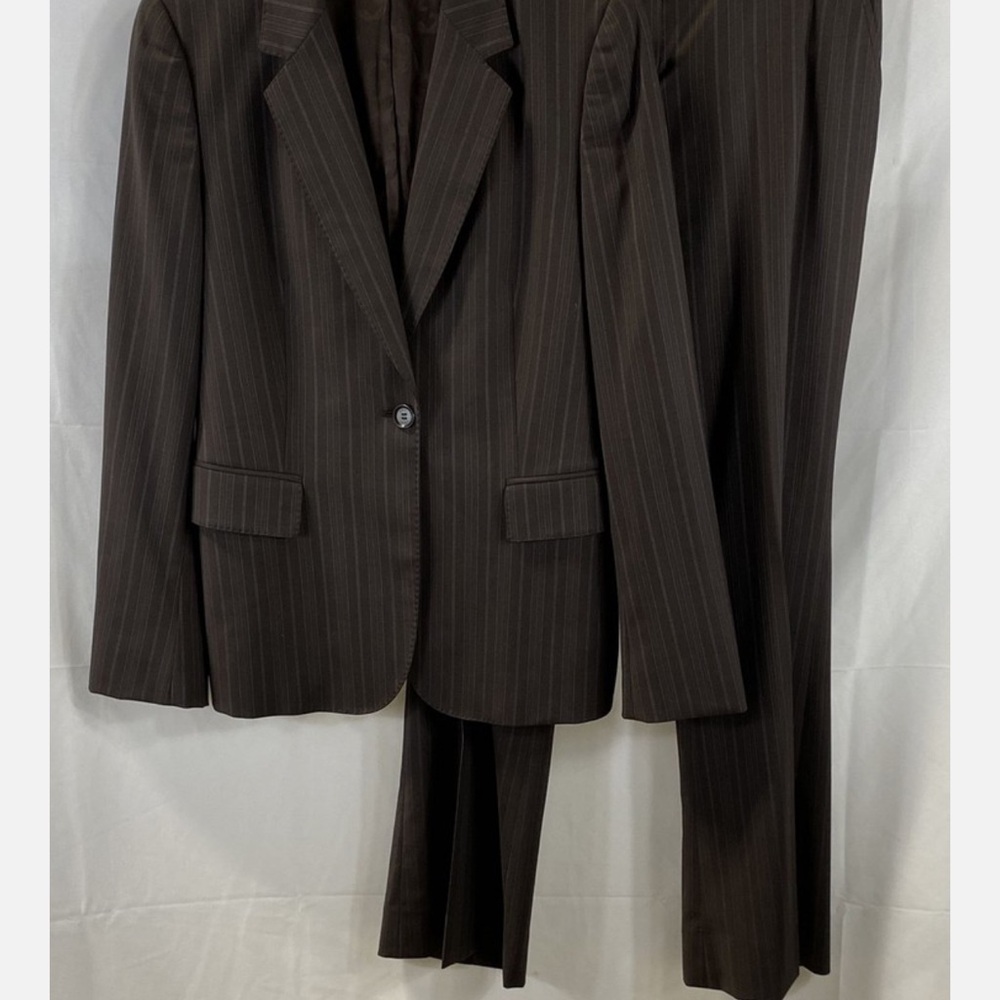Gucci Brown Pinstripe Women's Pantsuit PRE-OWNED.